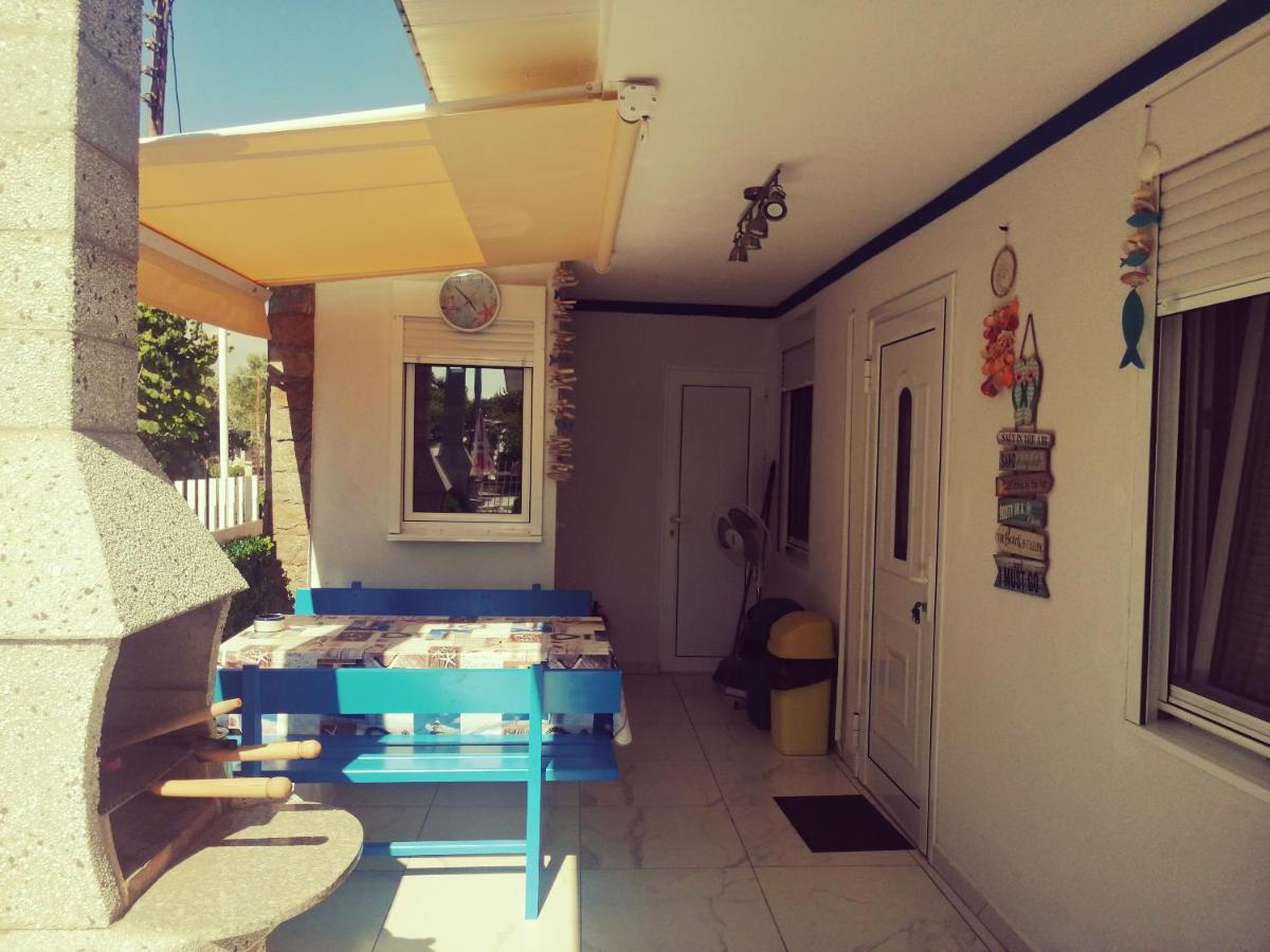 Villa Blue House Nea Kallikrateia Екстериор снимка