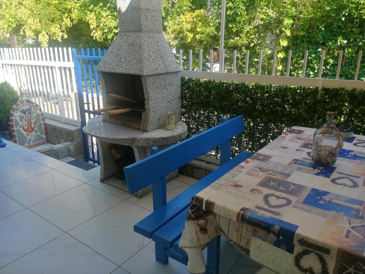 Villa Blue House Nea Kallikrateia Екстериор снимка
